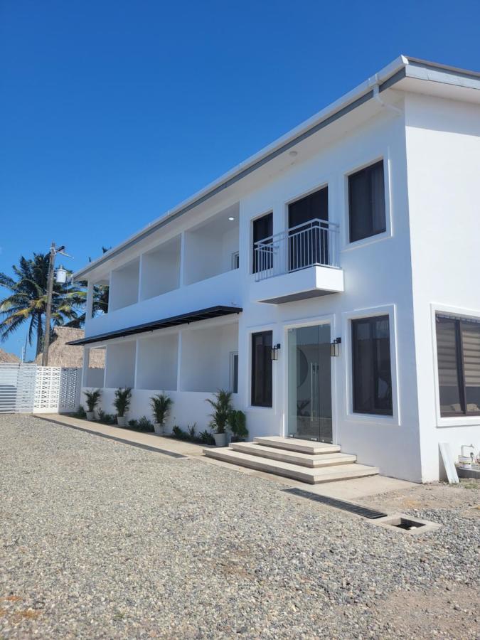 Tramonto Boutique Hotel La Ceiba Exterior photo