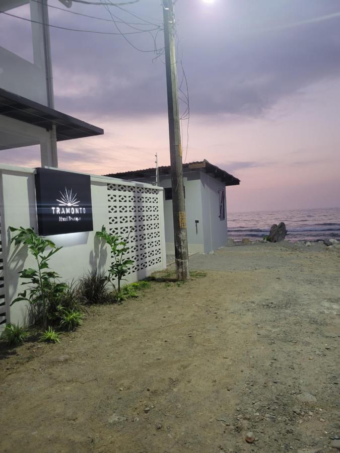 Tramonto Boutique Hotel La Ceiba Exterior photo